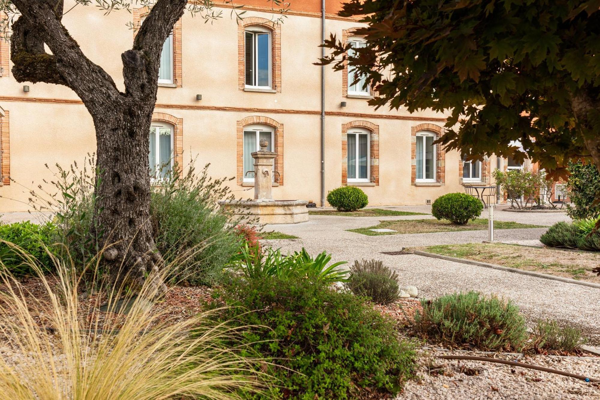 Hotel Ibis Styles Toulouse Lavaur Esterno foto